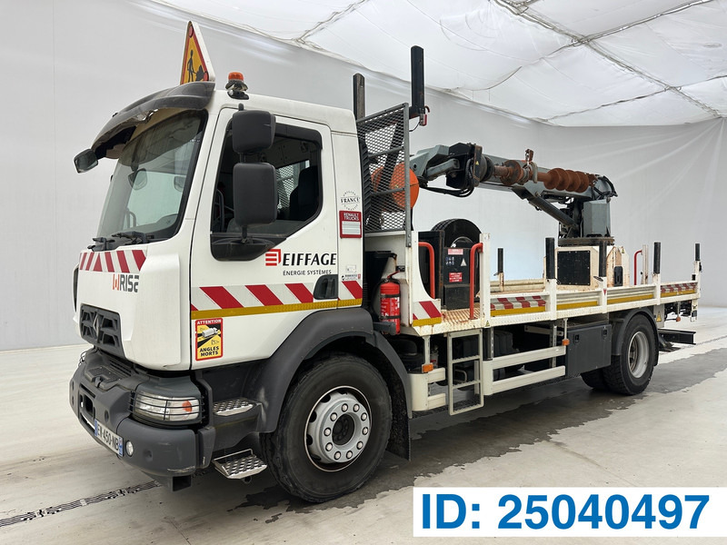 Renault D14.250 - Crane truck: picture 1 Renault D14.250 - Crane truck: picture 1