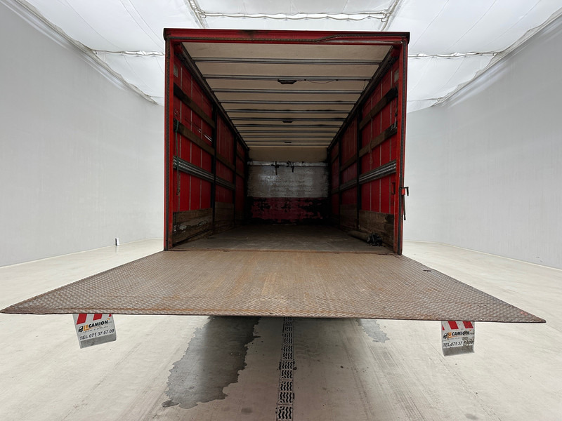 Curtainsider truck Scania P230: picture 8 Curtainsider truck Scania P230: picture 8