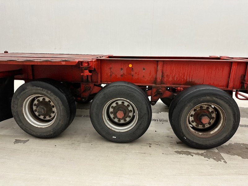 Container transporter/ Swap body semi-trailer Titan Skelet 20-30-40 ft: picture 7