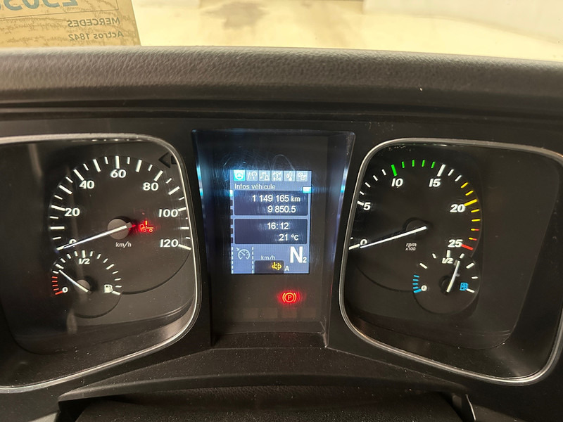 Tractor unit Mercedes-Benz Actros 1842: picture 12