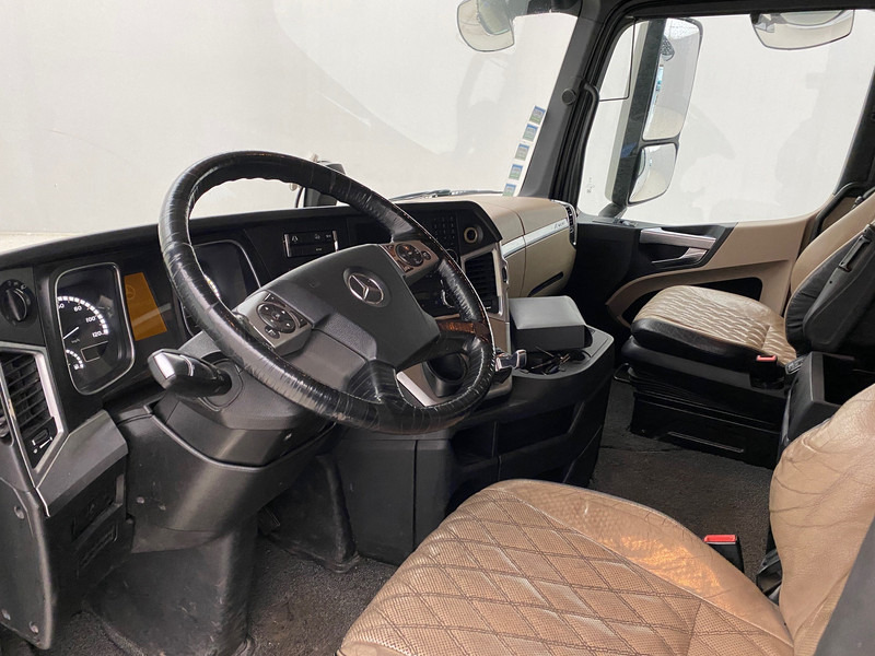 Tractor unit Mercedes-Benz Actros 1942: picture 9 Tractor unit Mercedes-Benz Actros 1942: picture 9