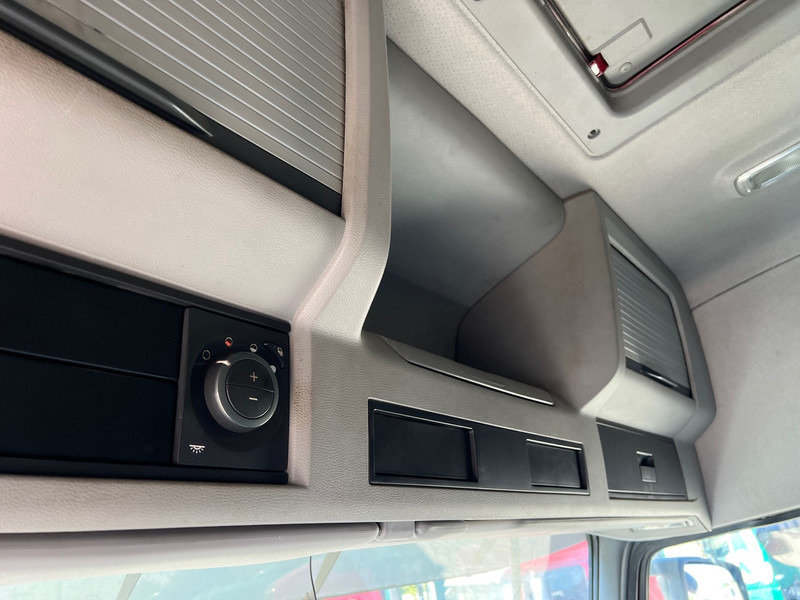 Tractor unit Volvo FH13.420 Globetrotter - ADR: picture 16