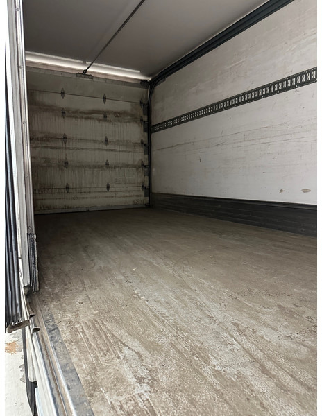 Volvo FL 220 - Refrigerator truck: picture 5 Volvo FL 220 - Refrigerator truck: picture 5