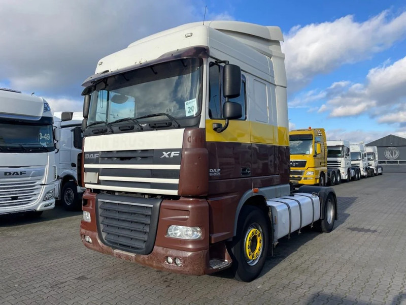 DAF XF 105.410 Spacecab Euro 5 - Tractor unit: picture 1 DAF XF 105.410 Spacecab Euro 5 - Tractor unit: picture 1