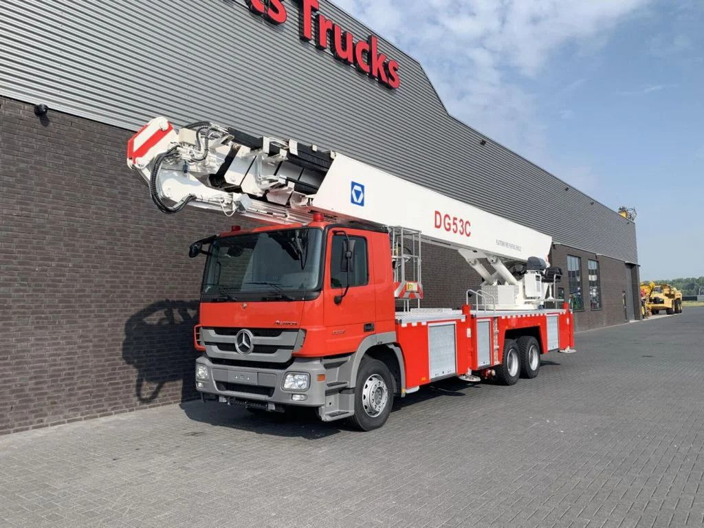 Mercedes-Benz Actros 3332 6X4 XCMG DG53C FIRE FIGTHING PLATFOR - Truck mounted aerial platform: picture 2 Mercedes-Benz Actros 3332 6X4 XCMG DG53C FIRE FIGTHING PLATFOR - Truck mounted aerial platform: picture 2