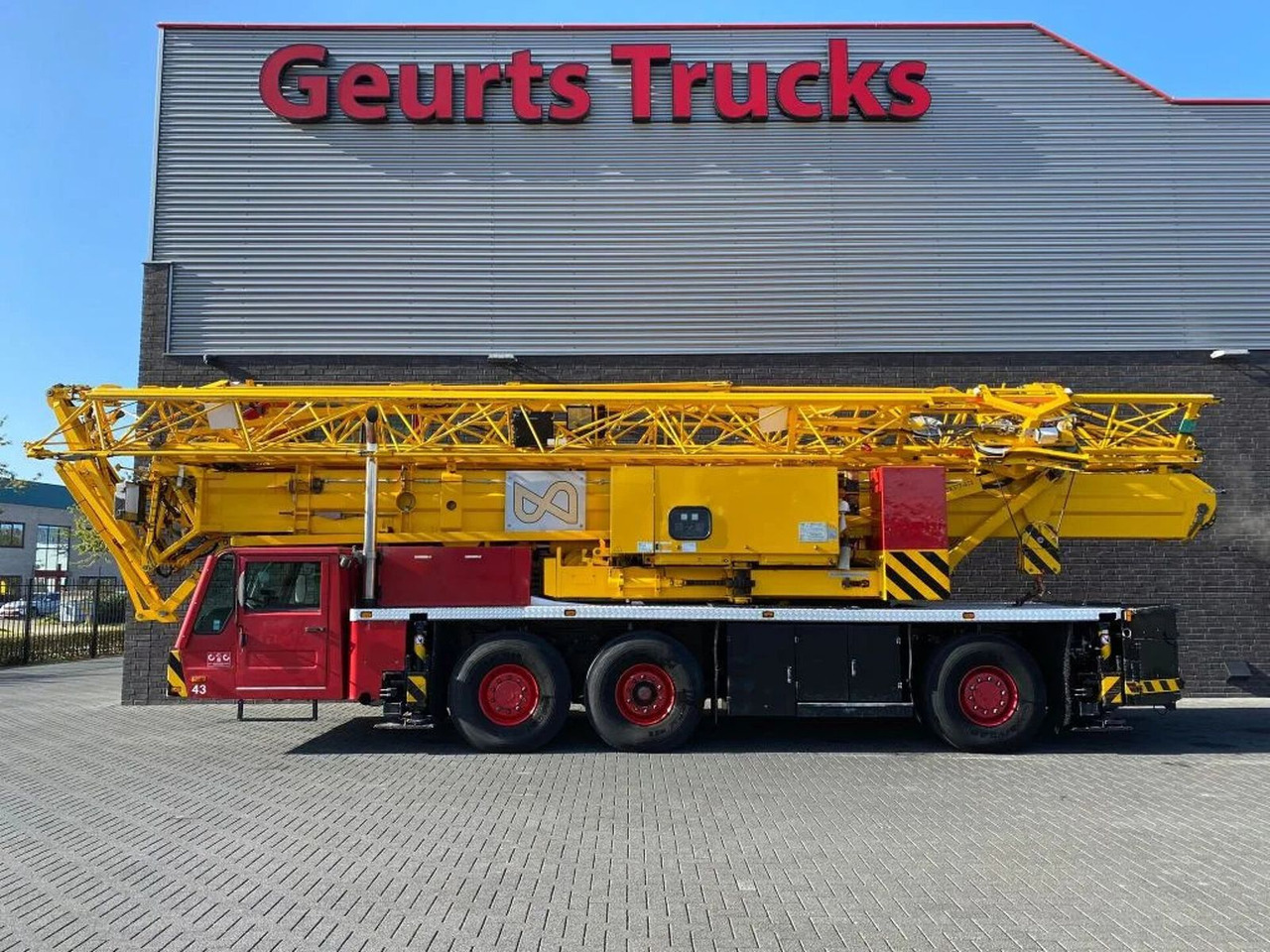 Spierings SK377-AT3 MOBIELE TORENKRAAN/TU - Tower crane: picture 1 Spierings SK377-AT3 MOBIELE TORENKRAAN/TU - Tower crane: picture 1