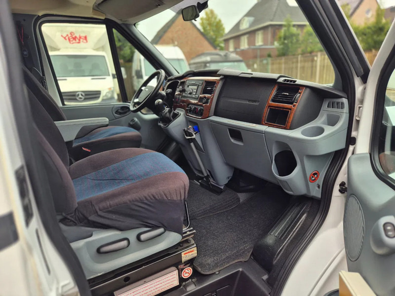 Camper ROLLER TEAM AUTOROLLER 595 P..... trekhaak,eerste eigenaar. - Semi-integrated motorhome: picture 4 Camper ROLLER TEAM AUTOROLLER 595 P..... trekhaak,eerste eigenaar. - Semi-integrated motorhome: picture 4