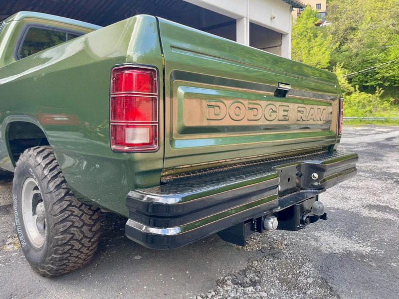 Dodge Ram 150 Custom V8 Benzine - Pickup truck: picture 4 Dodge Ram 150 Custom V8 Benzine - Pickup truck: picture 4