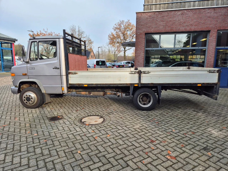 Mercedes-Benz 811.. steel suspension - Dropside/ Flatbed truck: picture 4 Mercedes-Benz 811.. steel suspension - Dropside/ Flatbed truck: picture 4