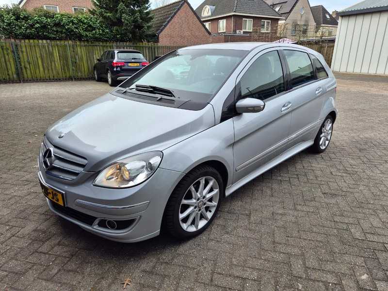 Mercedes-Benz B-Klasse 200 Automaat.trekhaak. - Car: picture 1 Mercedes-Benz B-Klasse 200 Automaat.trekhaak. - Car: picture 1