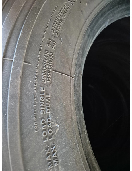 Michelin 235/75R 17.5 - Tire for Truck: picture 3 Michelin 235/75R 17.5 - Tire for Truck: picture 3