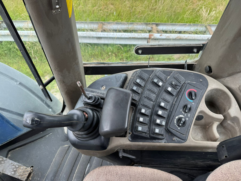 Wheel loader Case 921E: picture 20