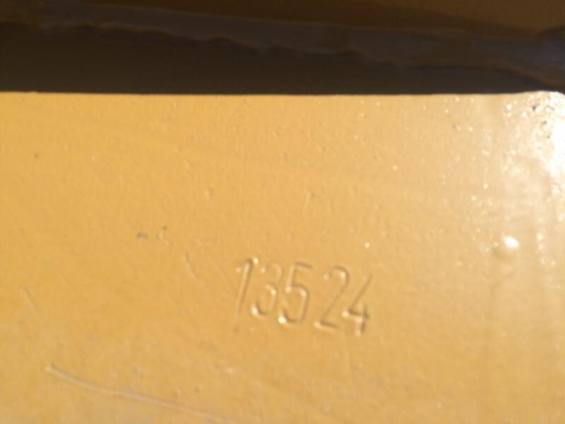 Caterpillar 325B / 325C / 325D 47 inch HDbucket - Bucket: picture 5 Caterpillar 325B / 325C / 325D 47 inch HDbucket - Bucket: picture 5