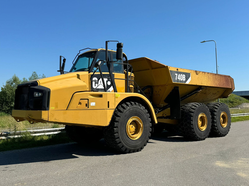 Caterpillar 740B - Articulated dumper: picture 1 Caterpillar 740B - Articulated dumper: picture 1