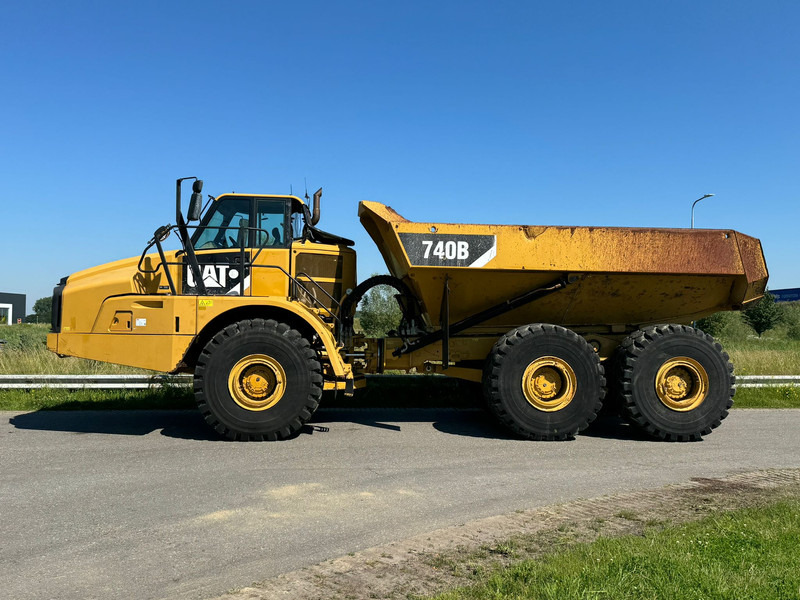 Caterpillar 740B - Articulated dumper: picture 2 Caterpillar 740B - Articulated dumper: picture 2