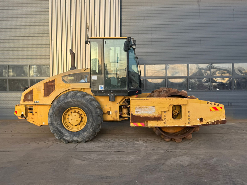 Caterpillar CP76 Padfoot roller - Roller: picture 4 Caterpillar CP76 Padfoot roller - Roller: picture 4