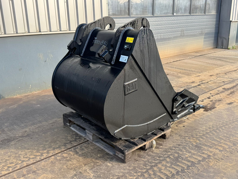 Caterpillar CW40 1200mm Bucket - Bucket: picture 3 Caterpillar CW40 1200mm Bucket - Bucket: picture 3