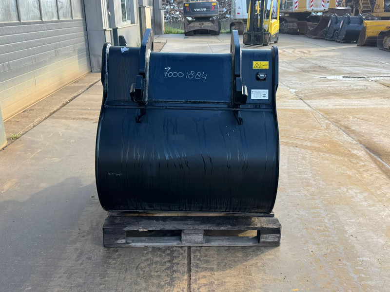 Caterpillar CW40 1200mm Bucket - Bucket: picture 4 Caterpillar CW40 1200mm Bucket - Bucket: picture 4