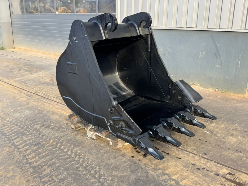 Caterpillar CW40 1200mm Bucket - Bucket: picture 2 Caterpillar CW40 1200mm Bucket - Bucket: picture 2