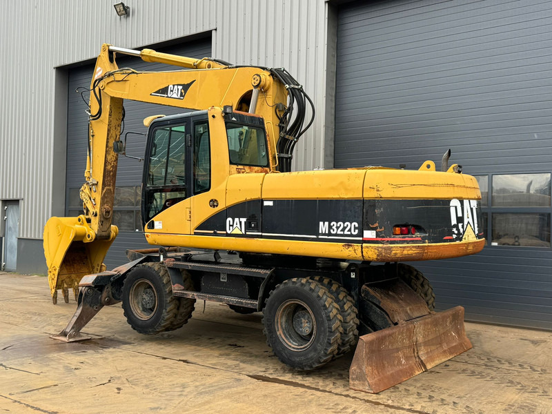 Caterpillar M322C - Hydraulic stabilizers / VA Triple boom / CE-certified, - Wheel excavator: picture 3 Caterpillar M322C - Hydraulic stabilizers / VA Triple boom / CE-certified, - Wheel excavator: picture 3