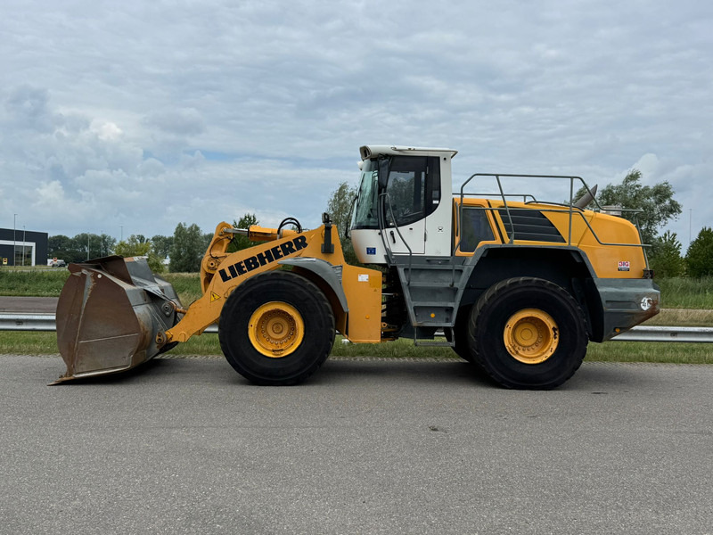 Liebherr L566 2plus2 - Wheel loader: picture 1 Liebherr L566 2plus2 - Wheel loader: picture 1