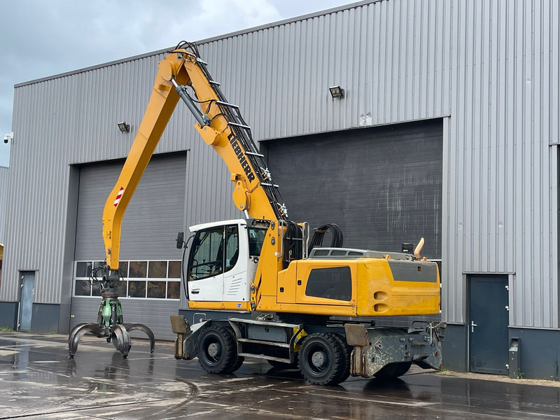 Liebherr LH30 M - Material Handler - Waste/ Industry handler: picture 1 Liebherr LH30 M - Material Handler - Waste/ Industry handler: picture 1