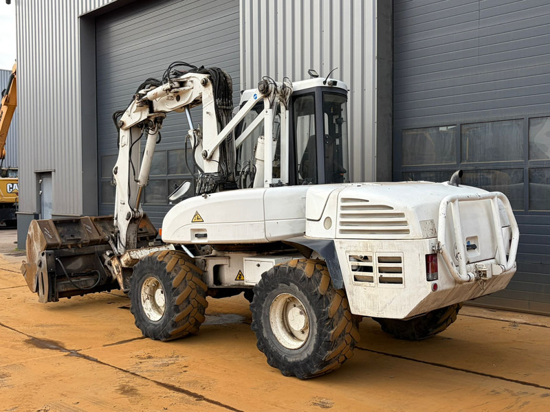 Mecalac 12MTX incl. 5 x bucket - Wheel excavator: picture 3 Mecalac 12MTX incl. 5 x bucket - Wheel excavator: picture 3