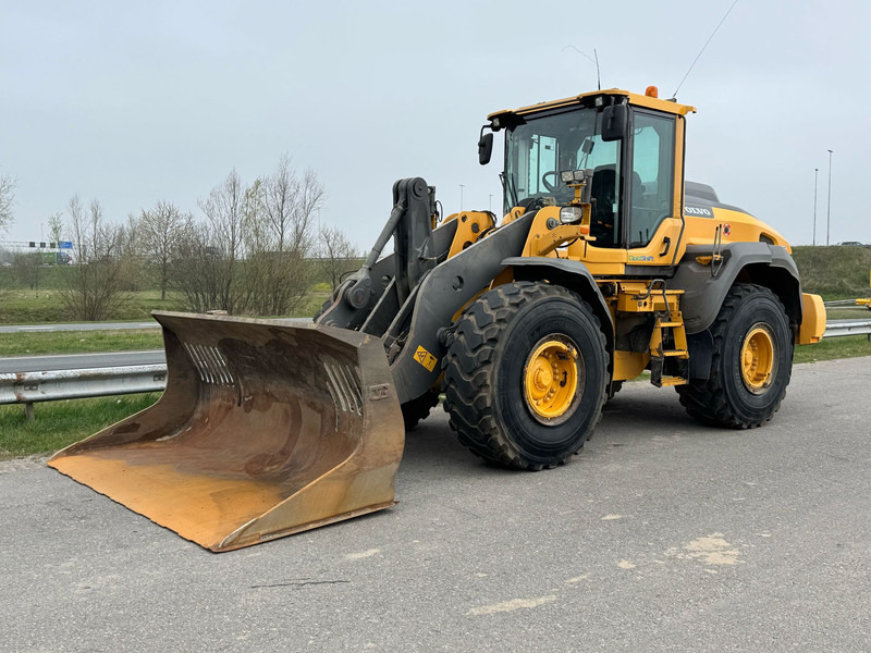 Volvo L110H - Wheel loader: picture 2 Volvo L110H - Wheel loader: picture 2