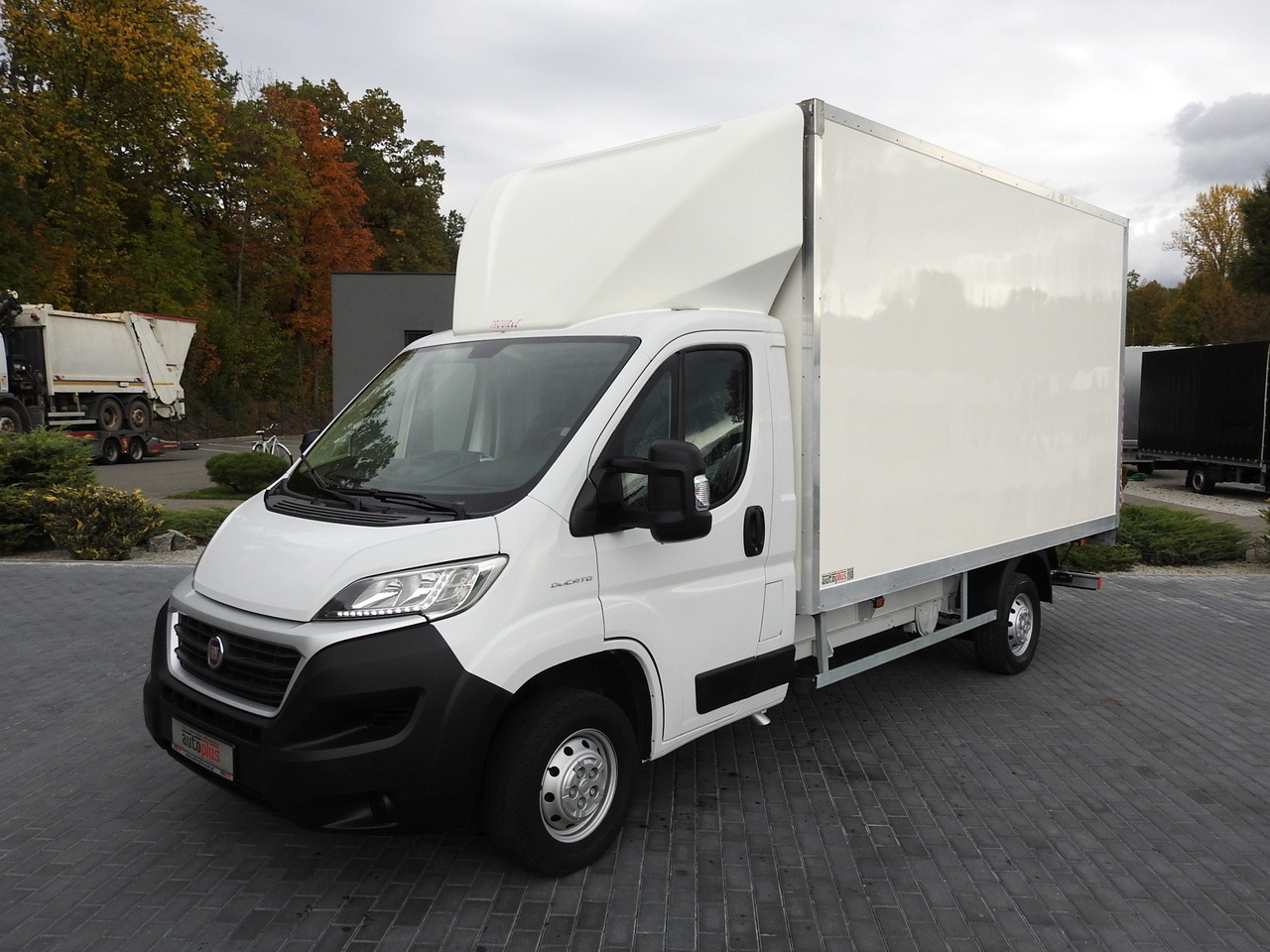 Box van FIAT DUCATO BOX LIFT 8 PALLETS CRUISE CONTROL NAVIGATION AIR CONDITIONING LED LIGHTS  130HP: picture 18