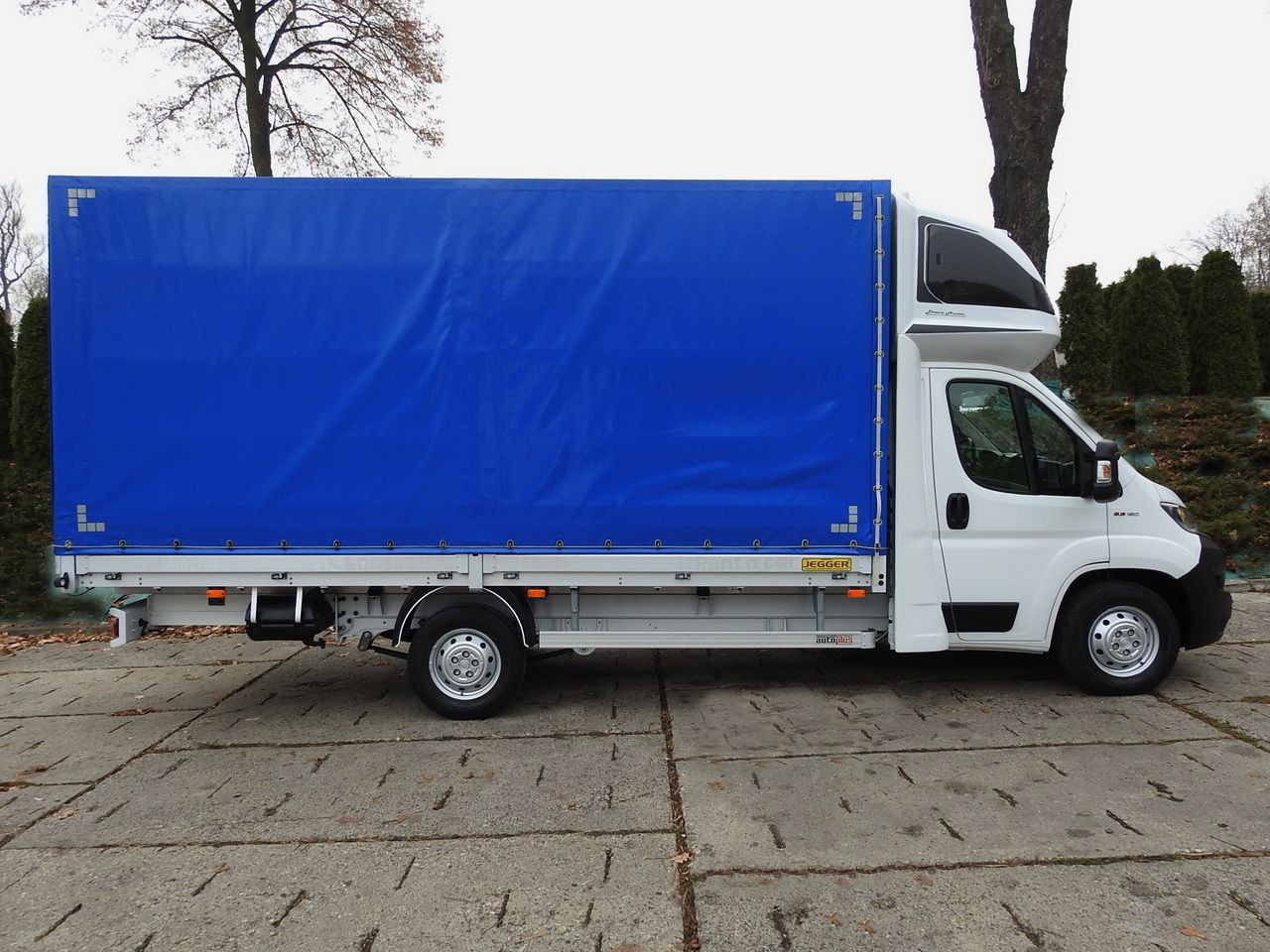 Curtain side van FIAT DUCATO TARPAULIN 10 PALLETS WEBASTO CRUISE CONTROL NAVIGATION AIR CONDITIONING 180HP: picture 7 Curtain side van FIAT DUCATO TARPAULIN 10 PALLETS WEBASTO CRUISE CONTROL NAVIGATION AIR CONDITIONING 180HP: picture 7