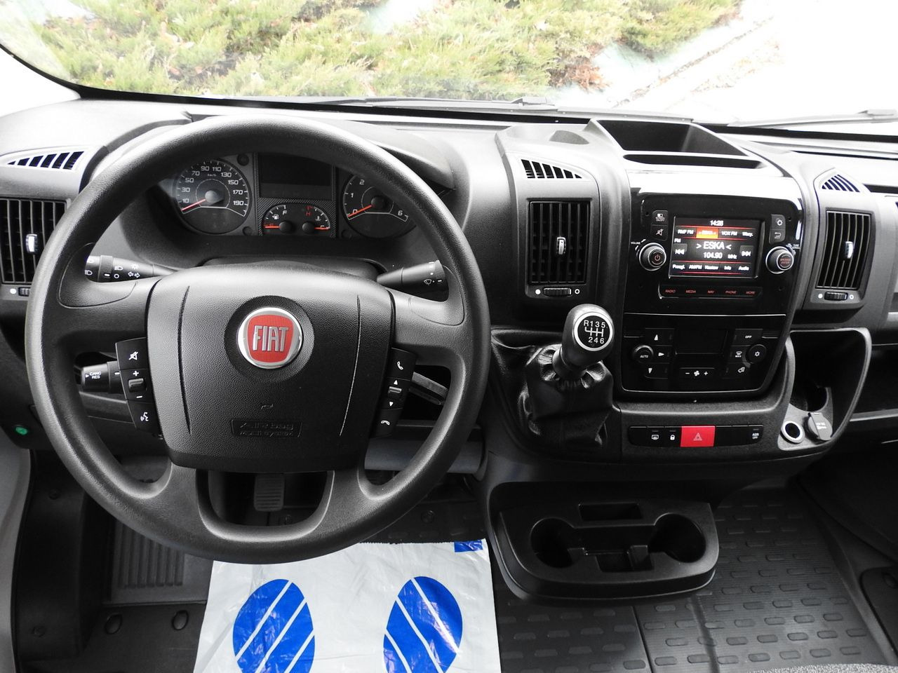 Curtain side van FIAT DUCATO TARPAULIN 10 PALLETS WEBASTO CRUISE CONTROL NAVIGATION AIR CONDITIONING 180HP: picture 28 Curtain side van FIAT DUCATO TARPAULIN 10 PALLETS WEBASTO CRUISE CONTROL NAVIGATION AIR CONDITIONING 180HP: picture 28