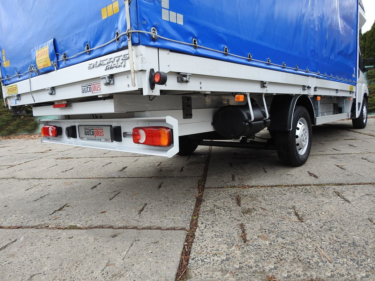 Curtain side van FIAT DUCATO TARPAULIN 10 PALLETS WEBASTO CRUISE CONTROL NAVIGATION AIR CONDITIONING 180HP: picture 24 Curtain side van FIAT DUCATO TARPAULIN 10 PALLETS WEBASTO CRUISE CONTROL NAVIGATION AIR CONDITIONING 180HP: picture 24