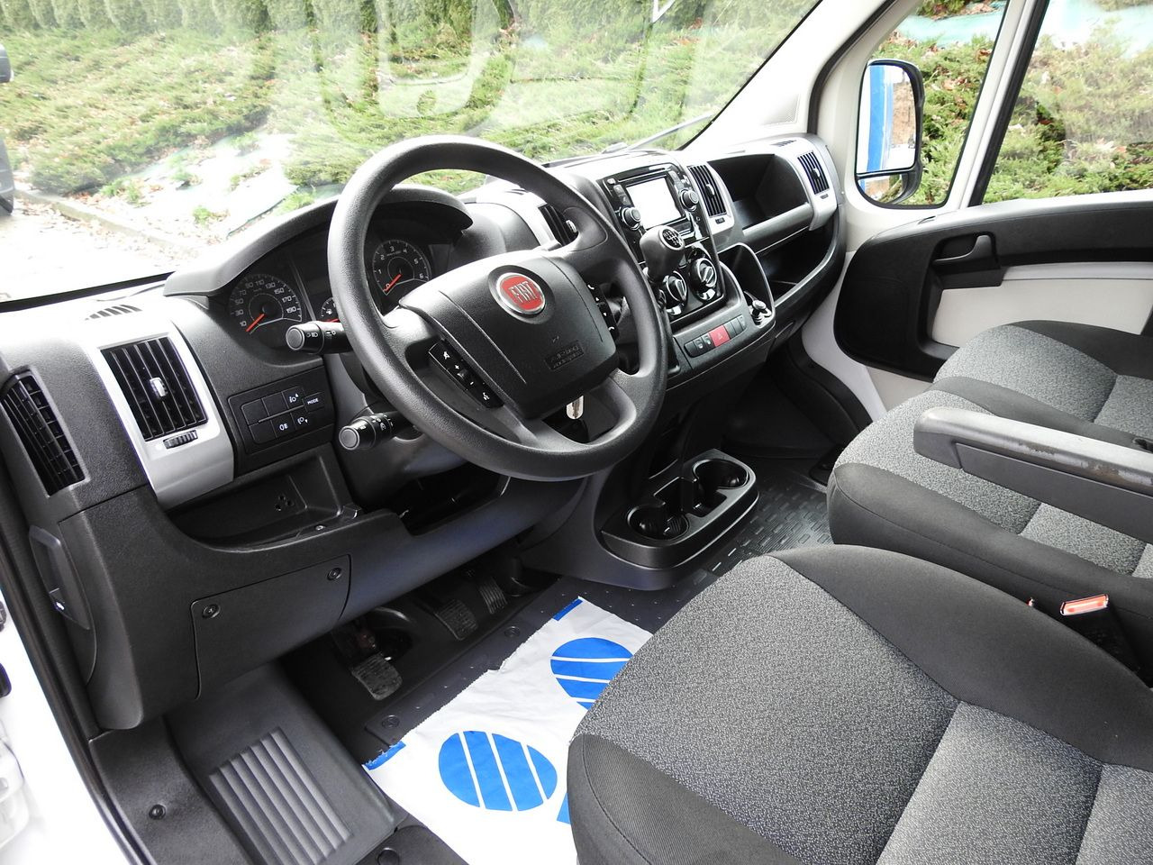 FIAT DUCATO TARPAULIN LIFT 9 PALLETS WEBASTO CRUISE CONTROL A/C LED LAMP 180HP - Curtain side van: picture 2 FIAT DUCATO TARPAULIN LIFT 9 PALLETS WEBASTO CRUISE CONTROL A/C LED LAMP 180HP - Curtain side van: picture 2