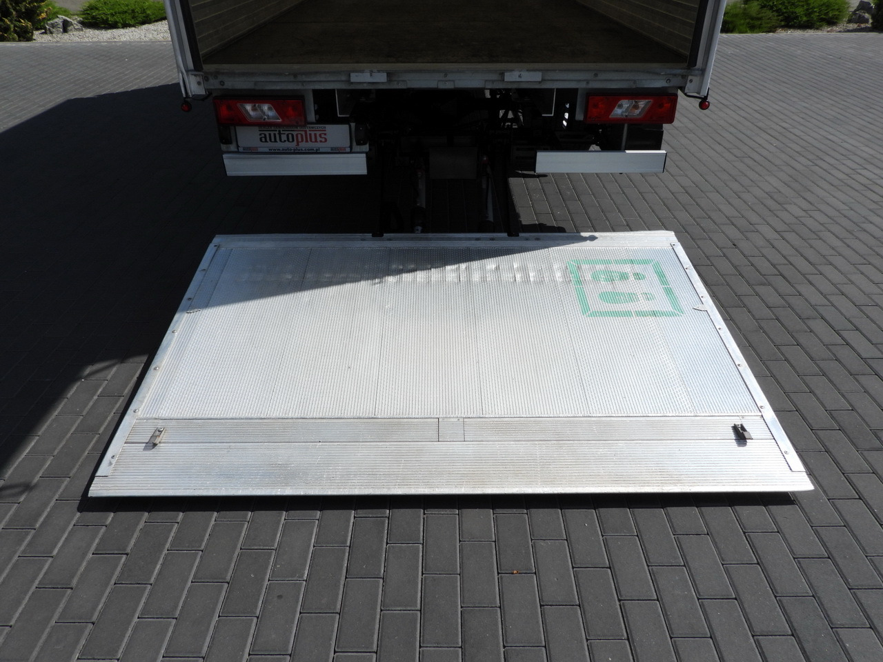 Box van FORD TRANSIT BOX LIFT 8 PALLETS CRUISE CONTROL LED LIGHTS TWIN WHEELS AIR CONDITIONING  130HP: picture 17