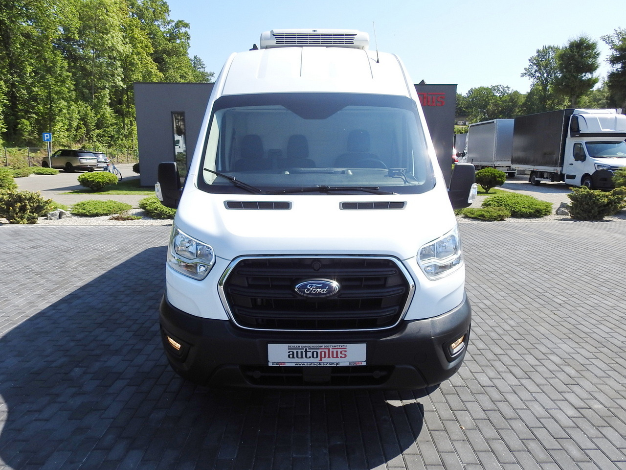 FORD TRANSIT REFRIGERATOR VAN 0*C HEATING FUNCTION CRUISE CONTROL AIR CONDITIONING LED LIGHTS 130HP - Refrigerated van: picture 5 FORD TRANSIT REFRIGERATOR VAN 0*C HEATING FUNCTION CRUISE CONTROL AIR CONDITIONING LED LIGHTS 130HP - Refrigerated van: picture 5