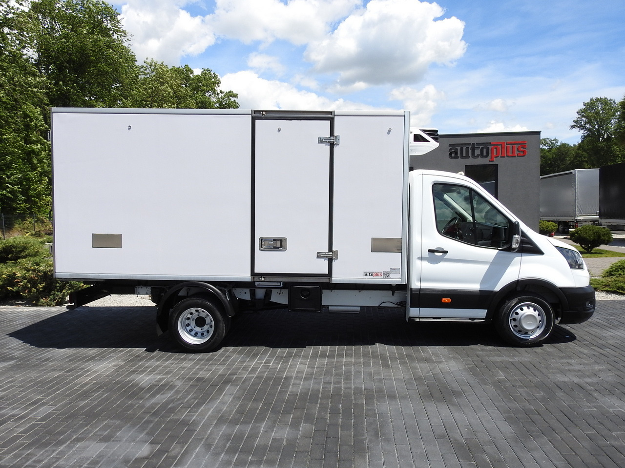 Refrigerated van FORD TRANSIT REGRIGERATOR BOX 0*C POWER SUPPLY 230V CRUISE CONTROL AIR CONDITIONING TWIN WHEELS  170HP: picture 7
