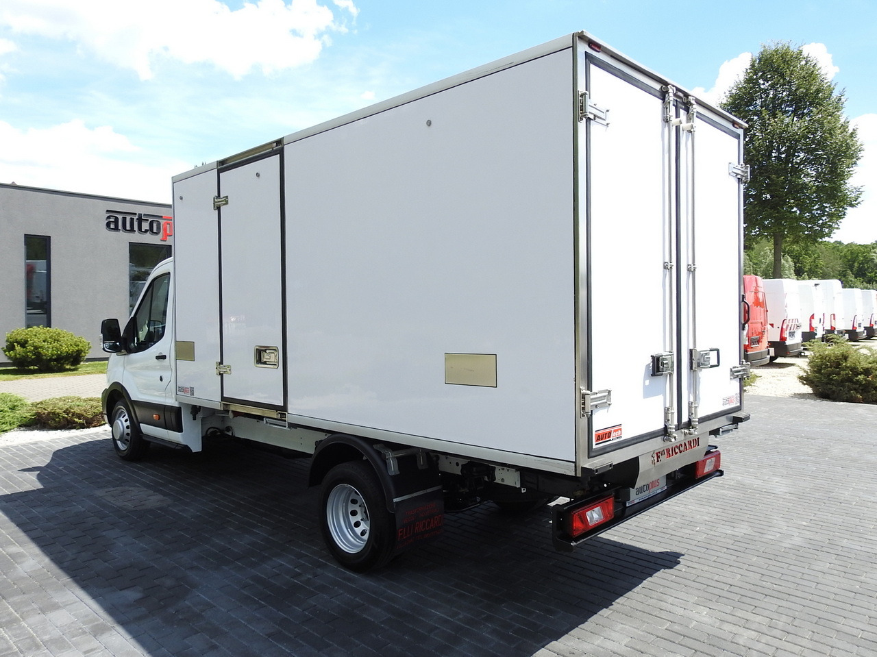 Refrigerated van FORD TRANSIT REGRIGERATOR BOX 0*C POWER SUPPLY 230V CRUISE CONTROL AIR CONDITIONING TWIN WHEELS  170HP: picture 11