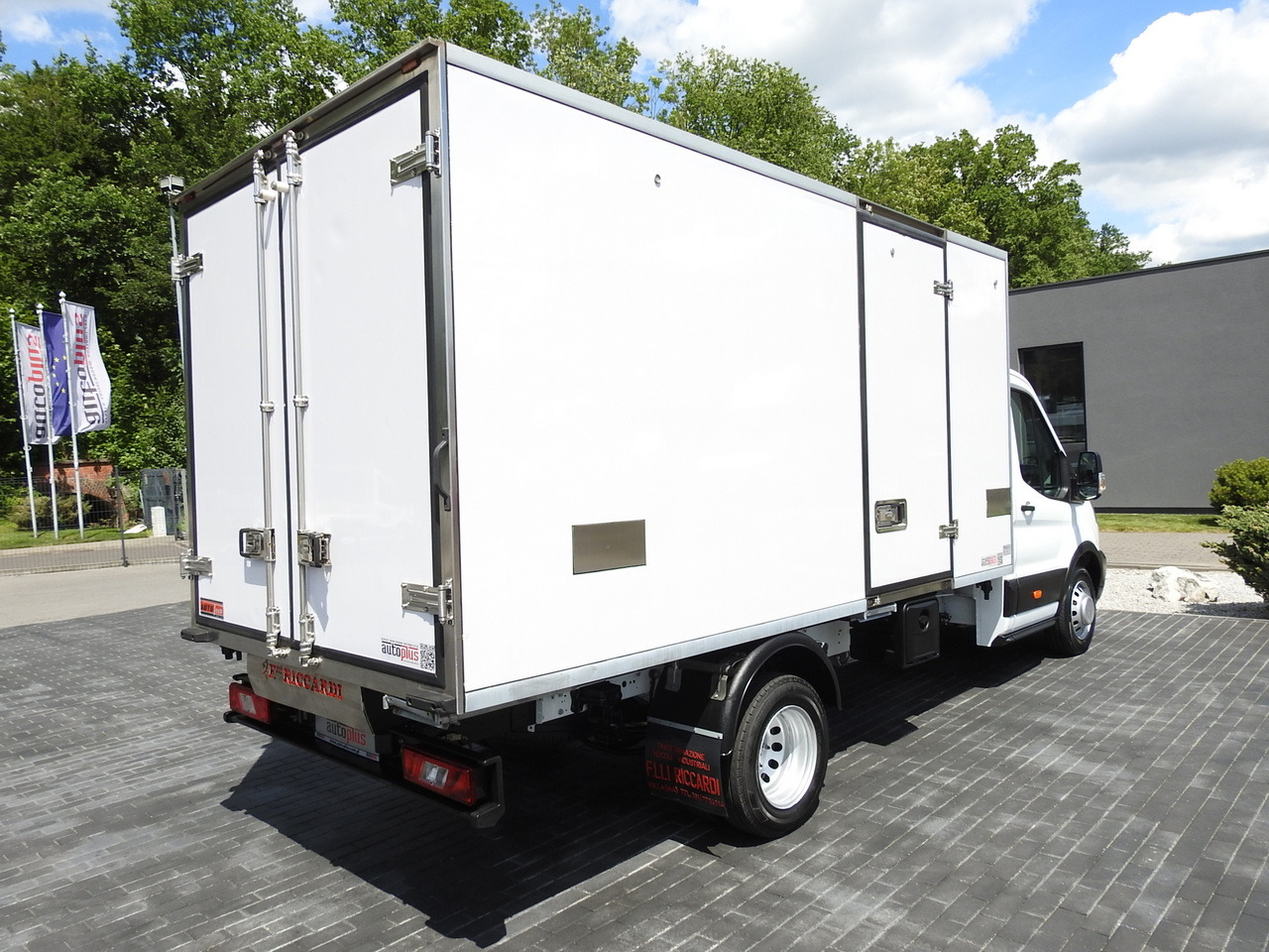 Refrigerated van FORD TRANSIT REGRIGERATOR BOX 0*C POWER SUPPLY 230V CRUISE CONTROL AIR CONDITIONING TWIN WHEELS  170HP: picture 15