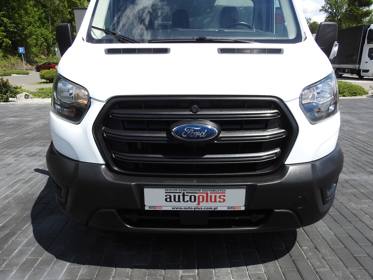 Refrigerated van FORD TRANSIT REGRIGERATOR BOX 0*C POWER SUPPLY 230V CRUISE CONTROL AIR CONDITIONING TWIN WHEELS  170HP: picture 16