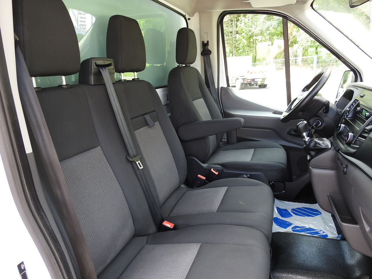 Refrigerated van FORD TRANSIT REGRIGERATOR BOX 0*C POWER SUPPLY 230V CRUISE CONTROL AIR CONDITIONING TWIN WHEELS  170HP: picture 47