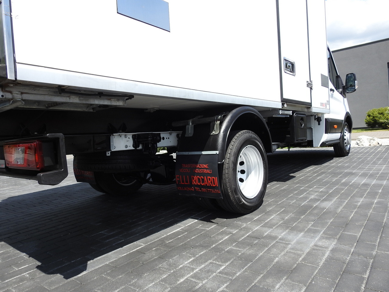 Refrigerated van FORD TRANSIT REGRIGERATOR BOX 0*C POWER SUPPLY 230V CRUISE CONTROL AIR CONDITIONING TWIN WHEELS  170HP: picture 19