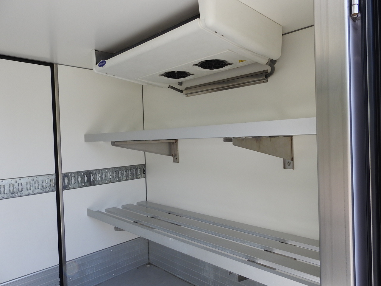 Refrigerated van FORD TRANSIT REGRIGERATOR BOX 0*C POWER SUPPLY 230V CRUISE CONTROL AIR CONDITIONING TWIN WHEELS  170HP: picture 25