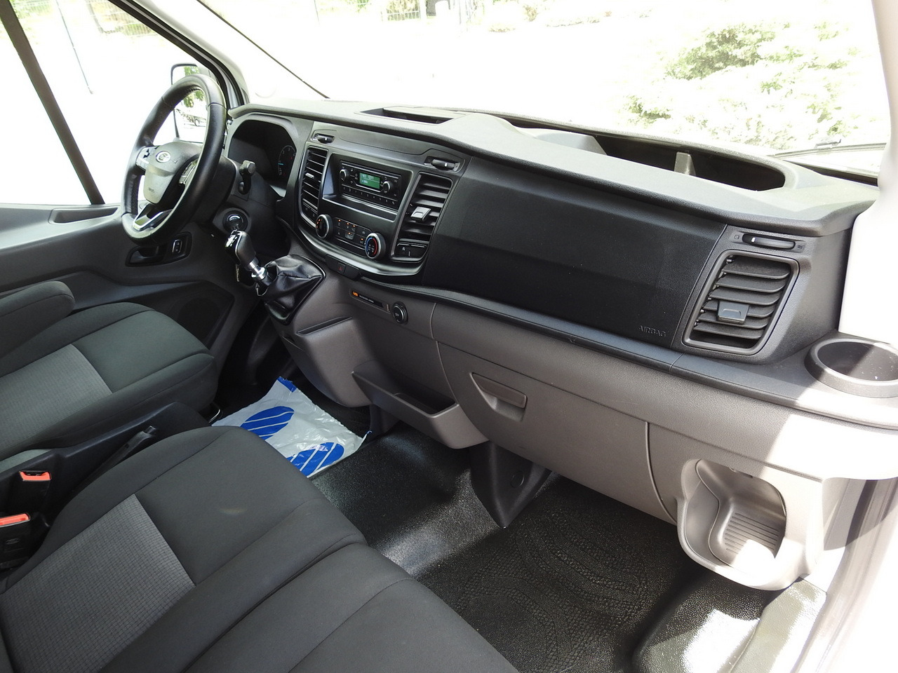 Refrigerated van FORD TRANSIT REGRIGERATOR BOX 0*C POWER SUPPLY 230V CRUISE CONTROL AIR CONDITIONING TWIN WHEELS  170HP: picture 48
