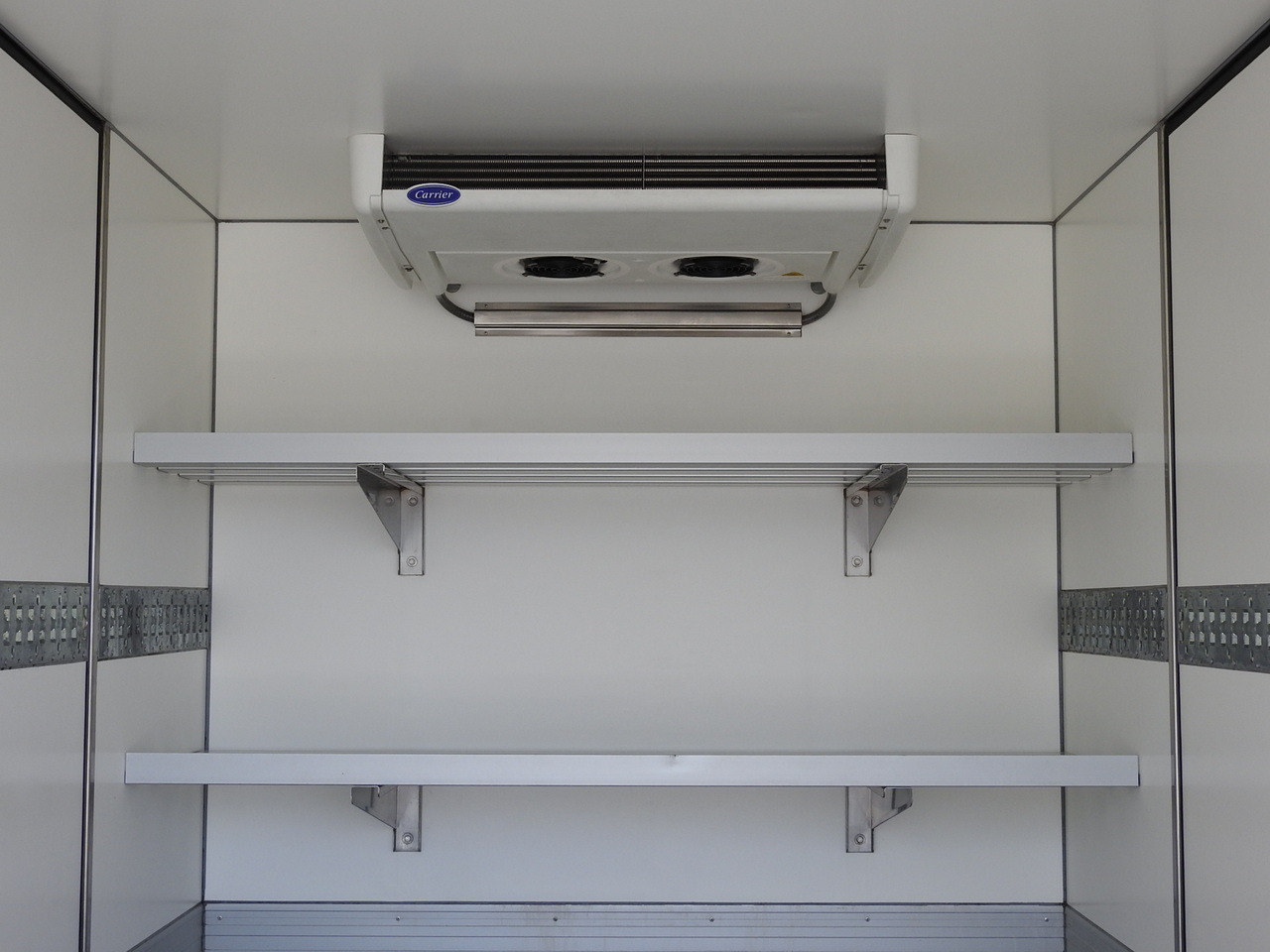 Refrigerated van FORD TRANSIT REGRIGERATOR BOX 0*C POWER SUPPLY 230V CRUISE CONTROL AIR CONDITIONING TWIN WHEELS  170HP: picture 26