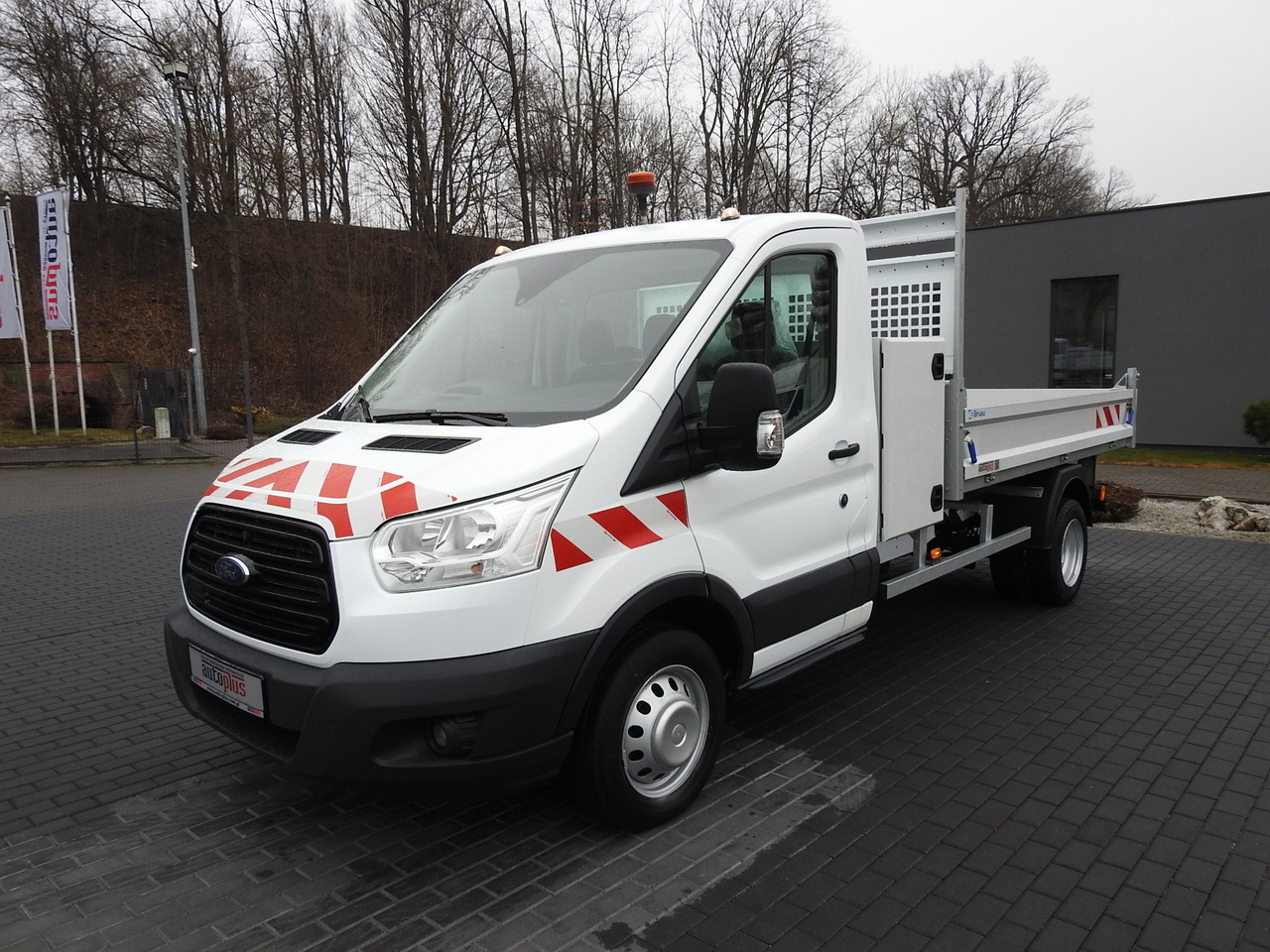Tipper van FORD TRANSIT TIPPER CRUISE CONTROL AIR CONDITIONING TWIN WHEELS  170HP: picture 6