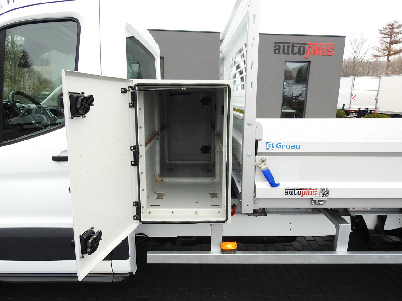 Tipper van FORD TRANSIT TIPPER CRUISE CONTROL AIR CONDITIONING TWIN WHEELS  170HP: picture 24