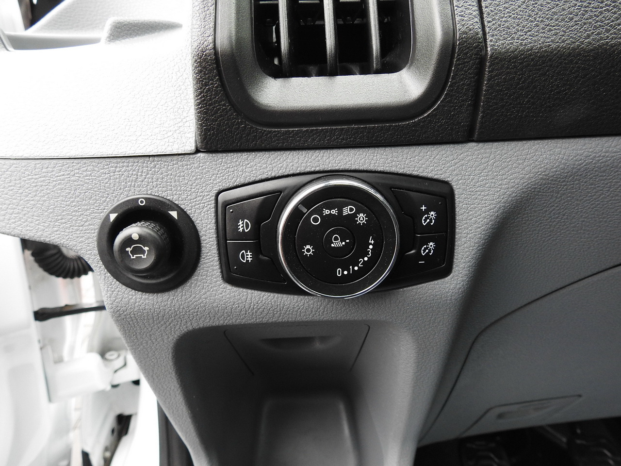 Tipper van FORD TRANSIT TIPPER CRUISE CONTROL AIR CONDITIONING TWIN WHEELS  170HP: picture 31