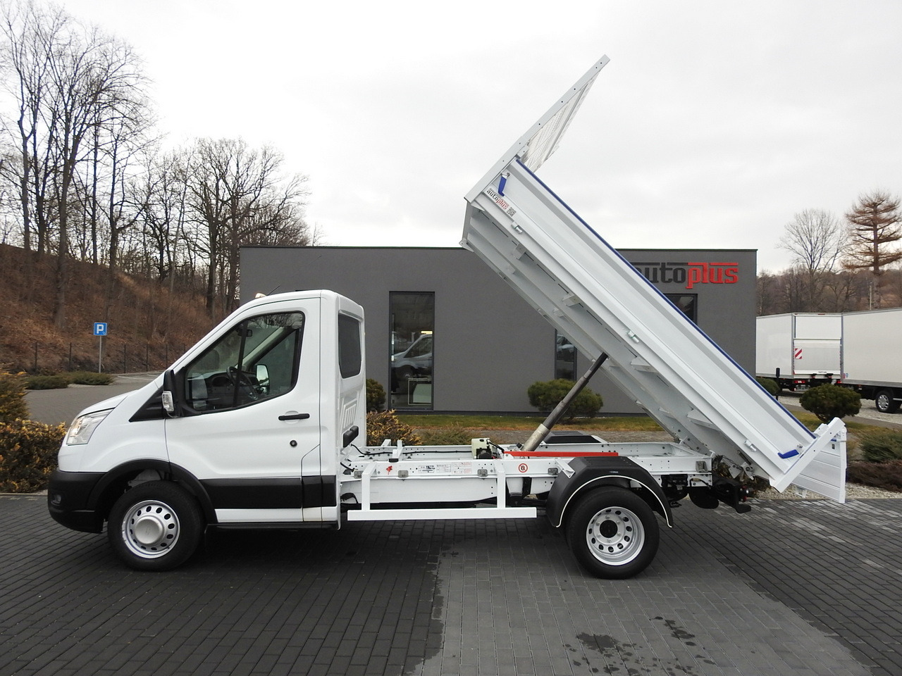 FORD TRANSIT TIPPER LED LIGHTS TWIN WHEELS AIR CONDITIONING  130HP leasing FORD TRANSIT TIPPER LED LIGHTS TWIN WHEELS AIR CONDITIONING  130HP: picture 8
