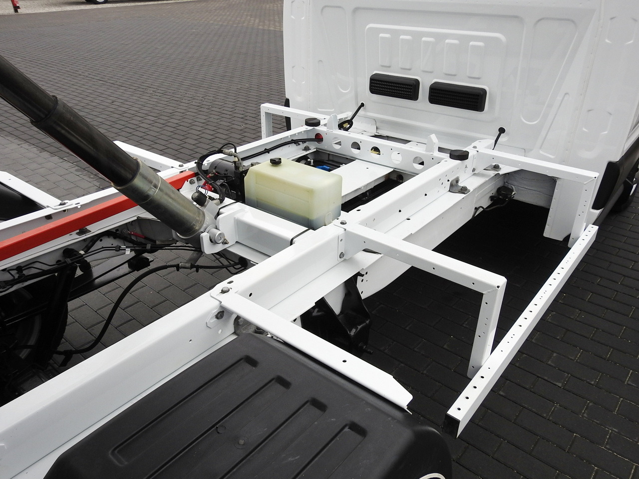 FORD TRANSIT TIPPER LED LIGHTS TWIN WHEELS AIR CONDITIONING  130HP leasing FORD TRANSIT TIPPER LED LIGHTS TWIN WHEELS AIR CONDITIONING  130HP: picture 24