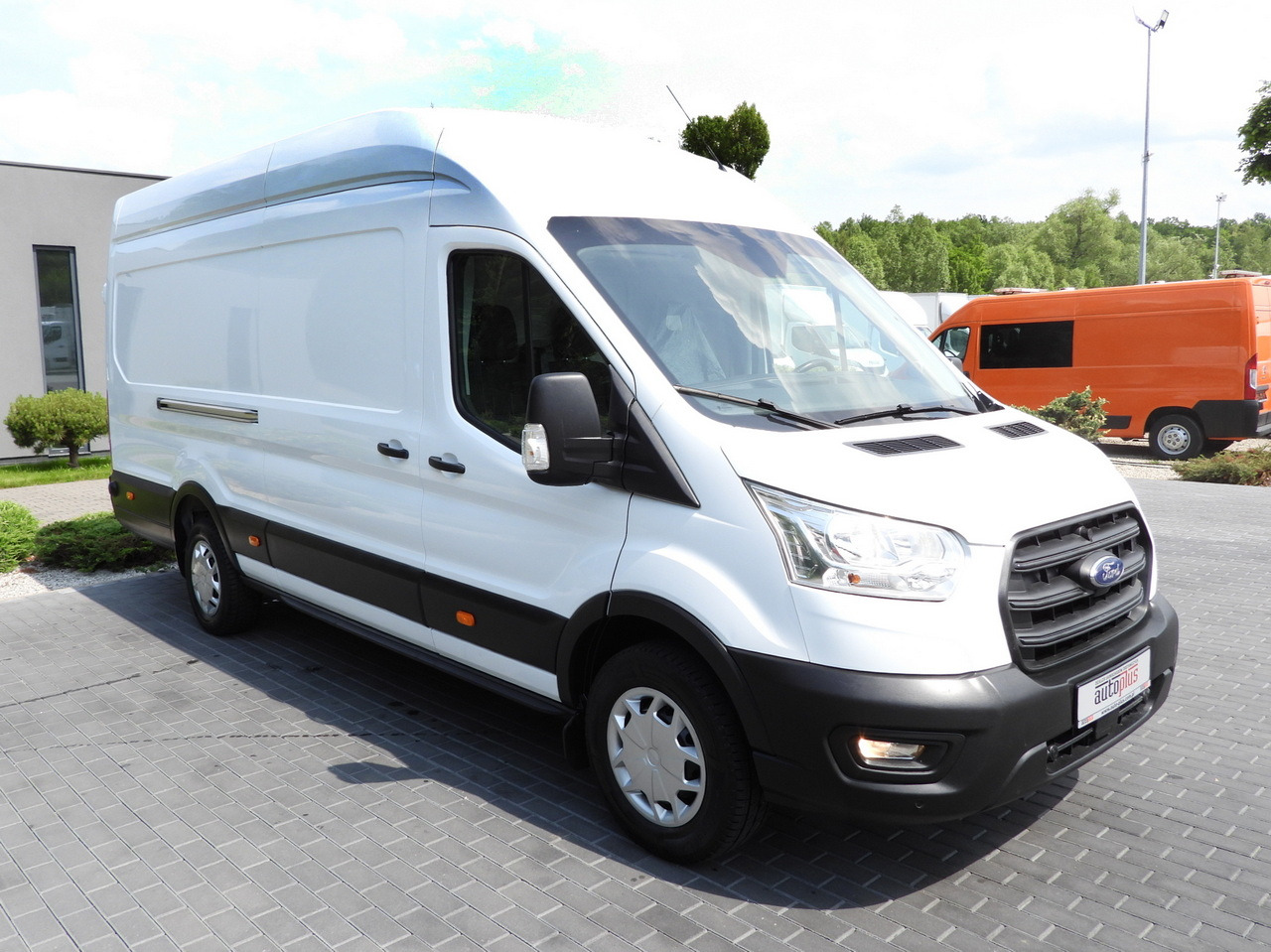 FORD TRANSIT VAN CRUISE CONTROL LED LIGHTS AIR CONDITIONING 130HP - Panel van: picture 4 FORD TRANSIT VAN CRUISE CONTROL LED LIGHTS AIR CONDITIONING 130HP - Panel van: picture 4